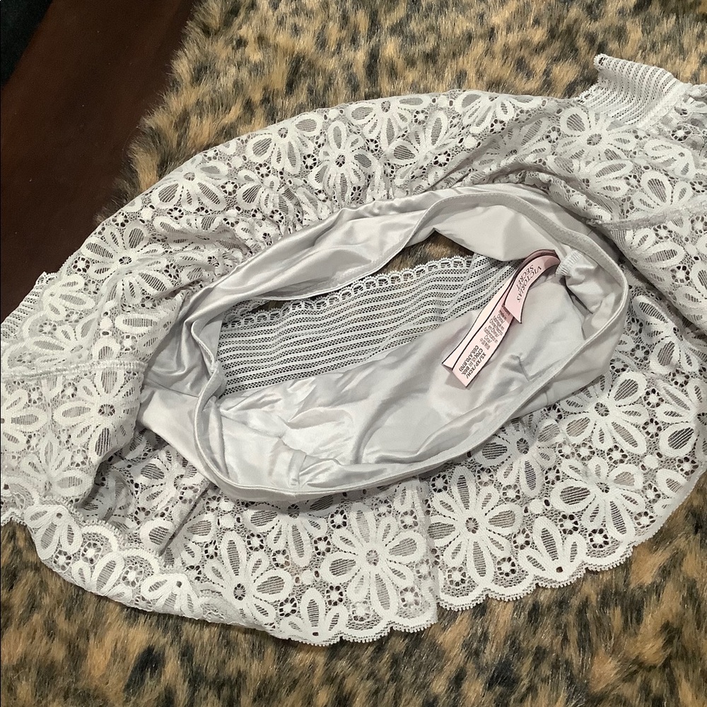 NWOT VICTORIAS SECRET OFF SHOULDERS BANDEAUS - Picture 3 of 8